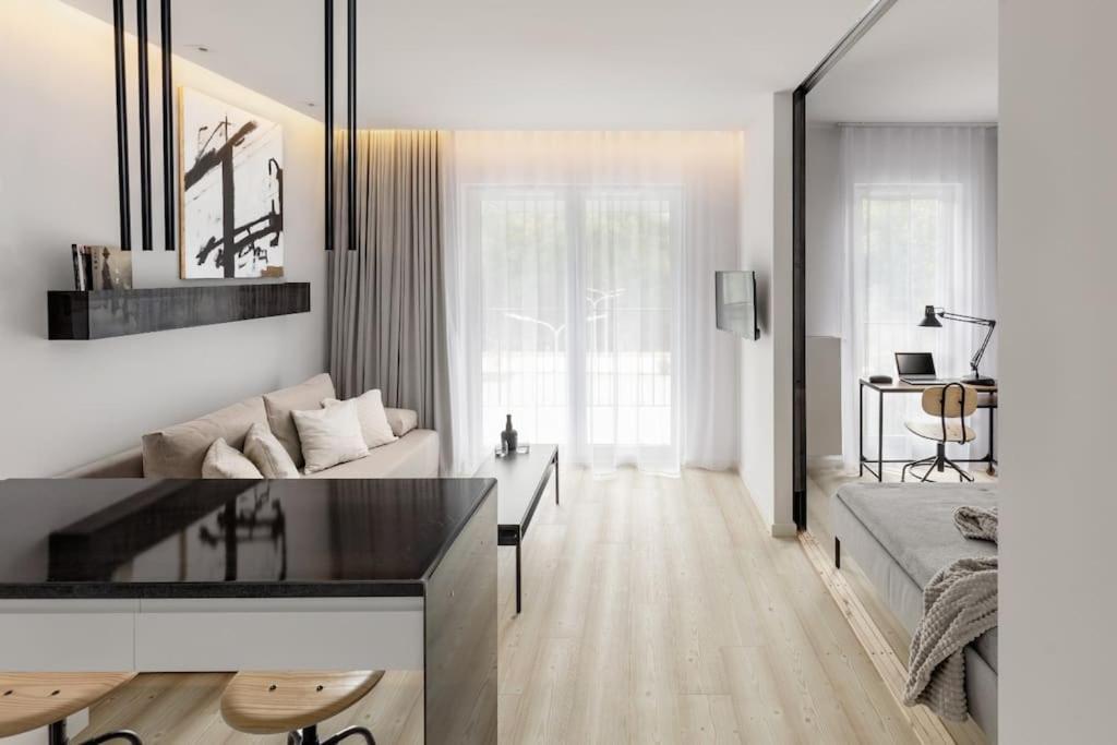 Deluxe Apartment In City Center, Steam Park Краків Екстер'єр фото
